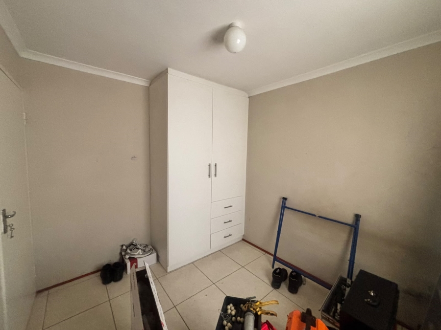 2 Bedroom Property for Sale in Devon Park Village Western Cape